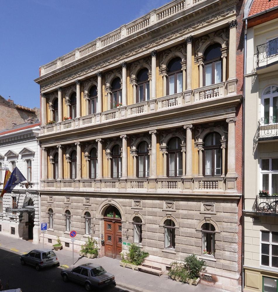 الشقق الفندقية بودابستفي  House Octogon المظهر الخارجي الصورة